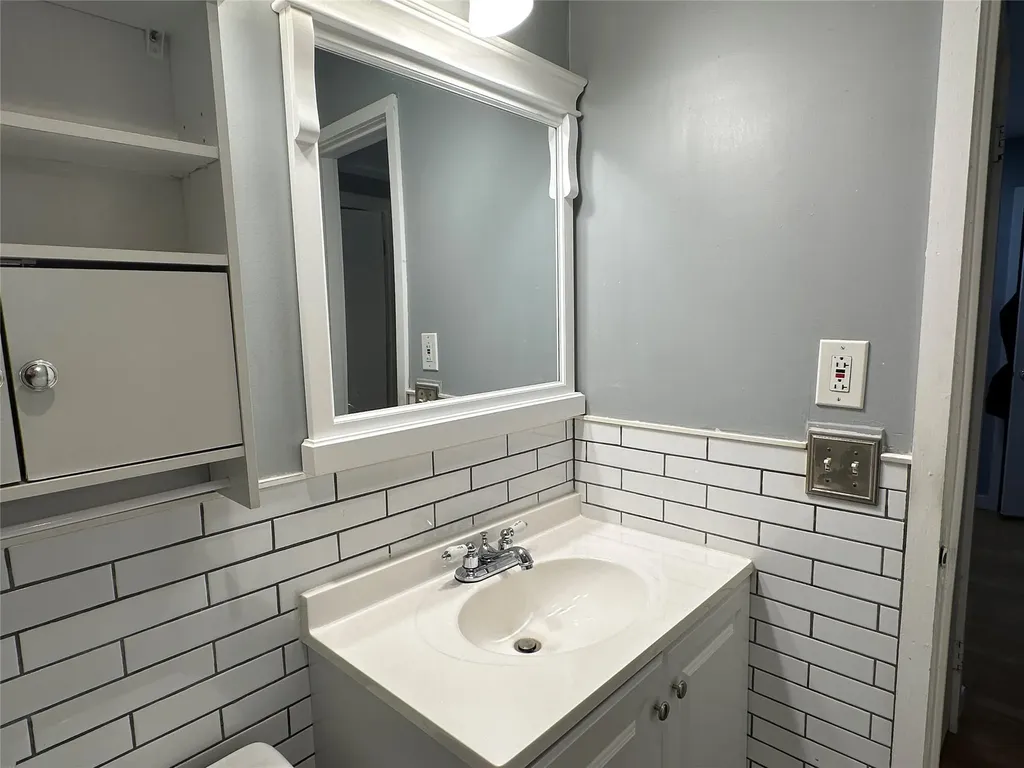 100 Coachlight Square Montrose NY 10548