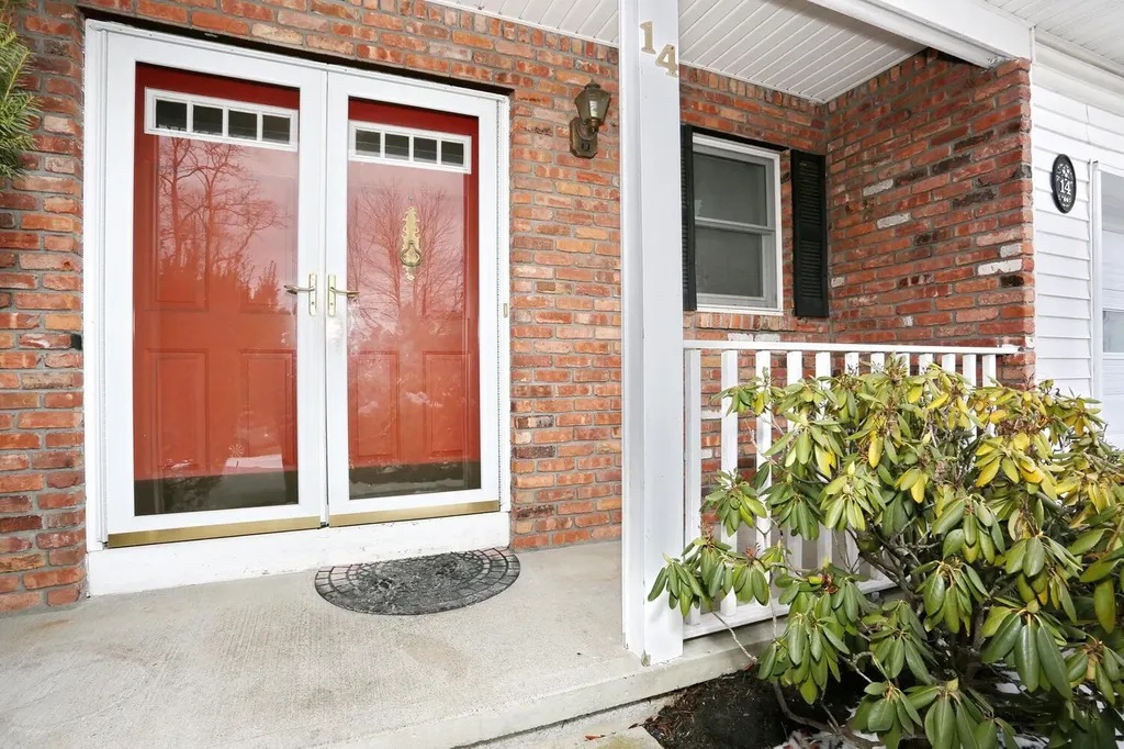 14 Martino Way Pomona NY 10970