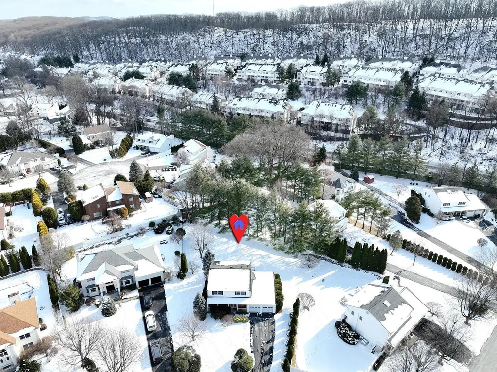 14 Martino Way Pomona NY 10970