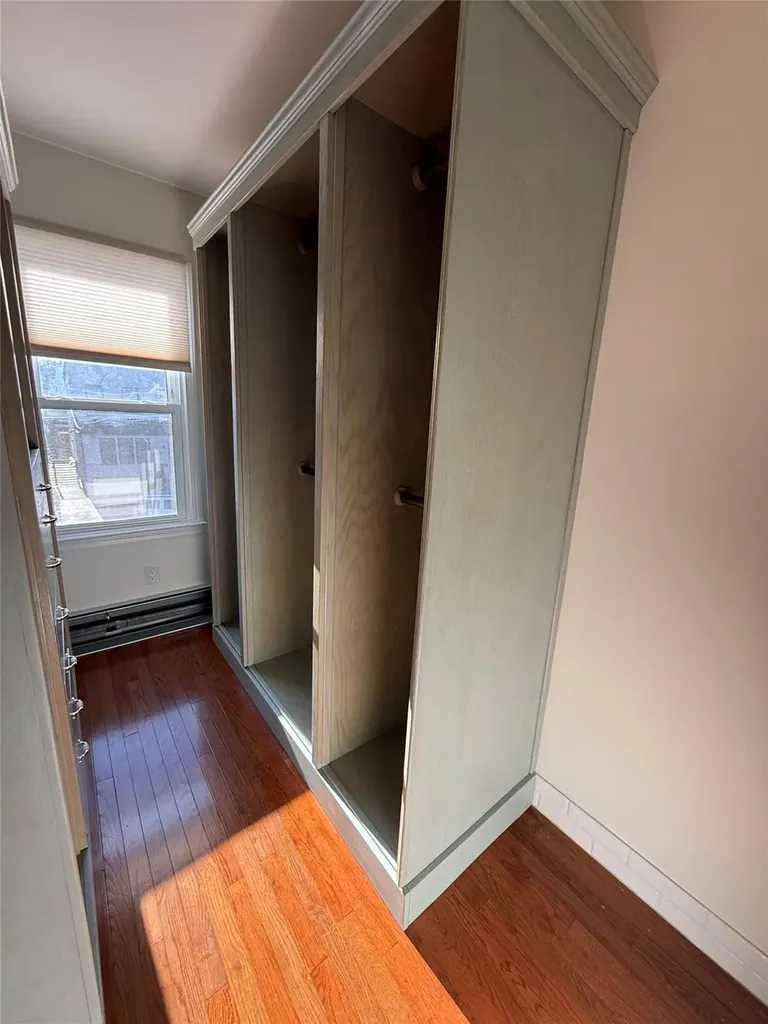 6269 60th Road Maspeth NY 11378