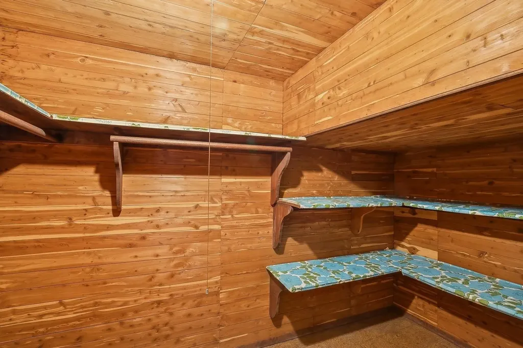 9 Pashen Place Dix Hills NY 11746