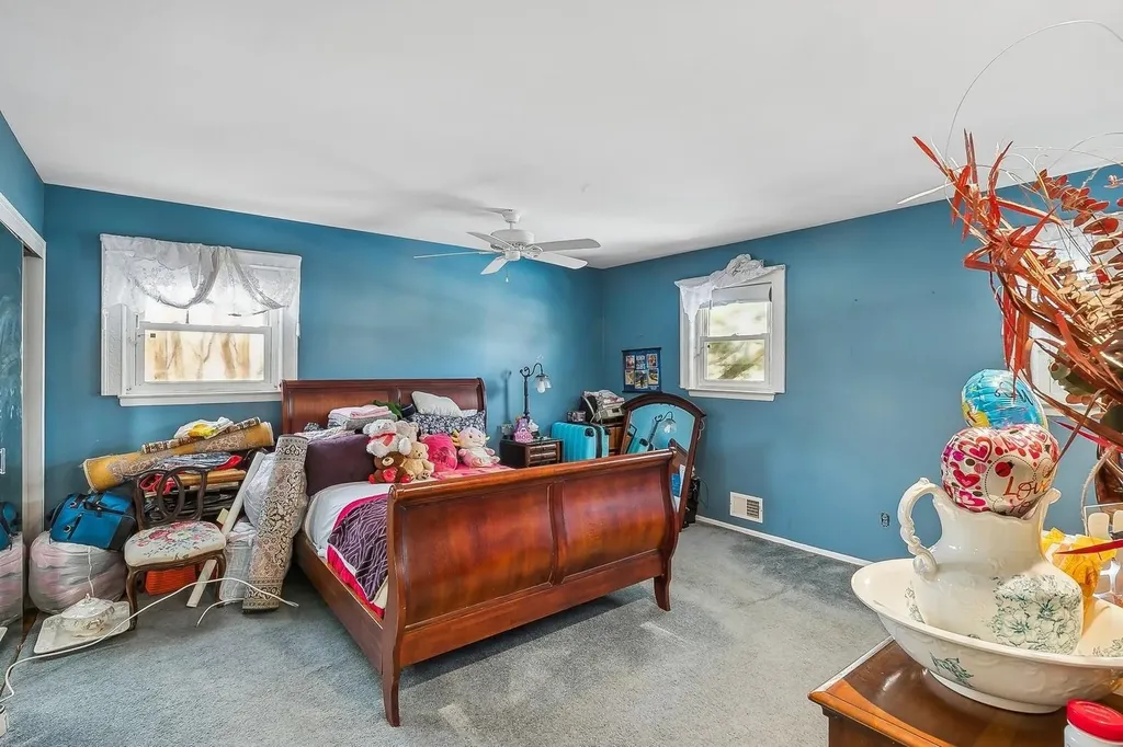 9 Pashen Place Dix Hills NY 11746
