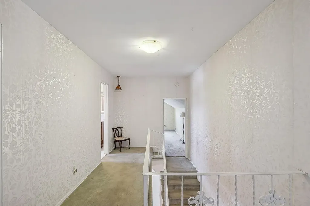 9 Pashen Place Dix Hills NY 11746
