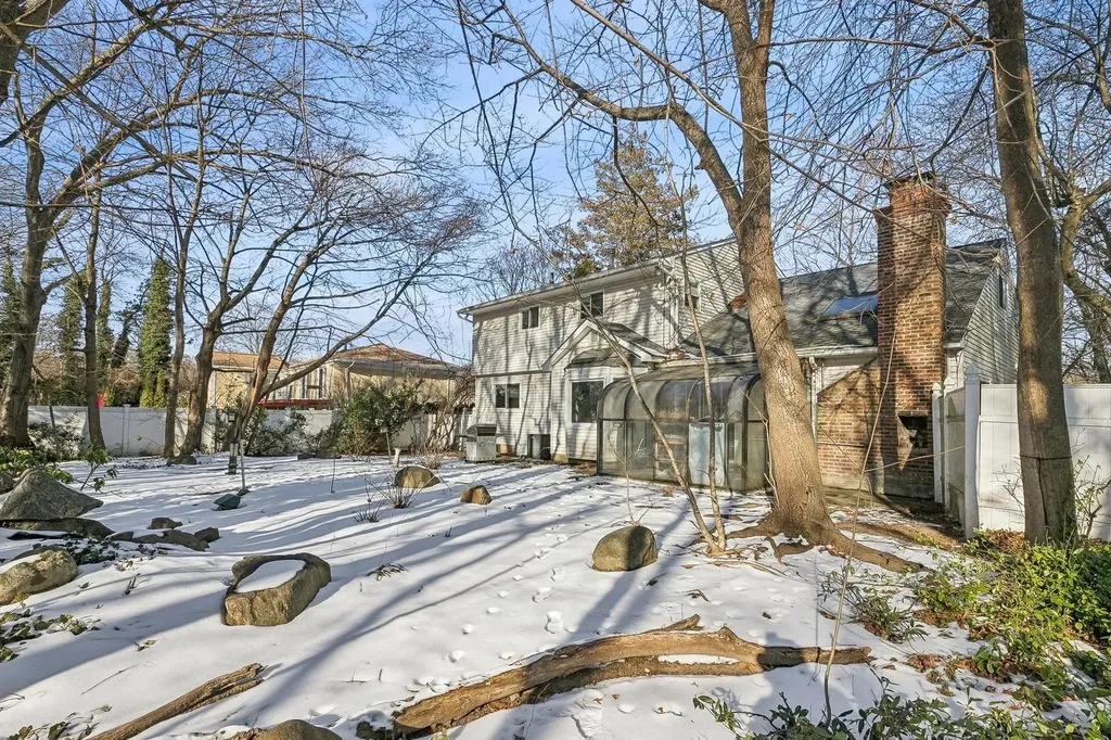 9 Pashen Place Dix Hills NY 11746