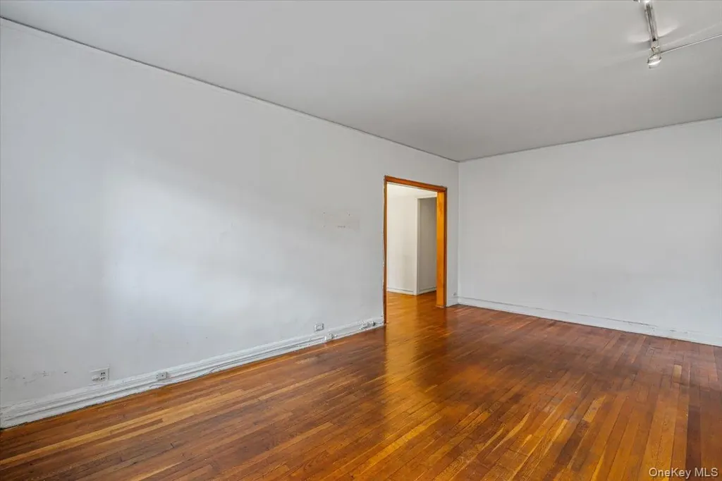78-10 34 Avenue Jackson Heights NY 11372