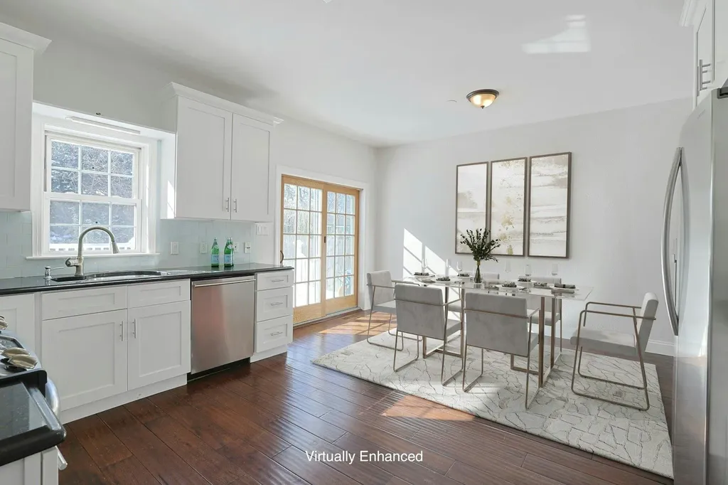 38 Weeks Place New Rochelle NY 10801