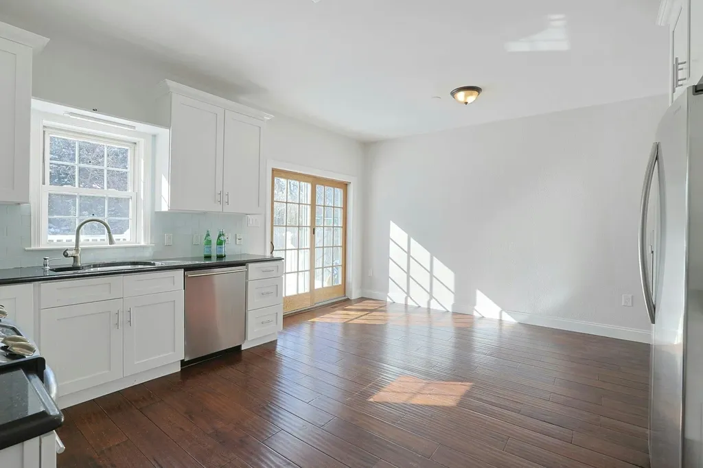 38 Weeks Place New Rochelle NY 10801