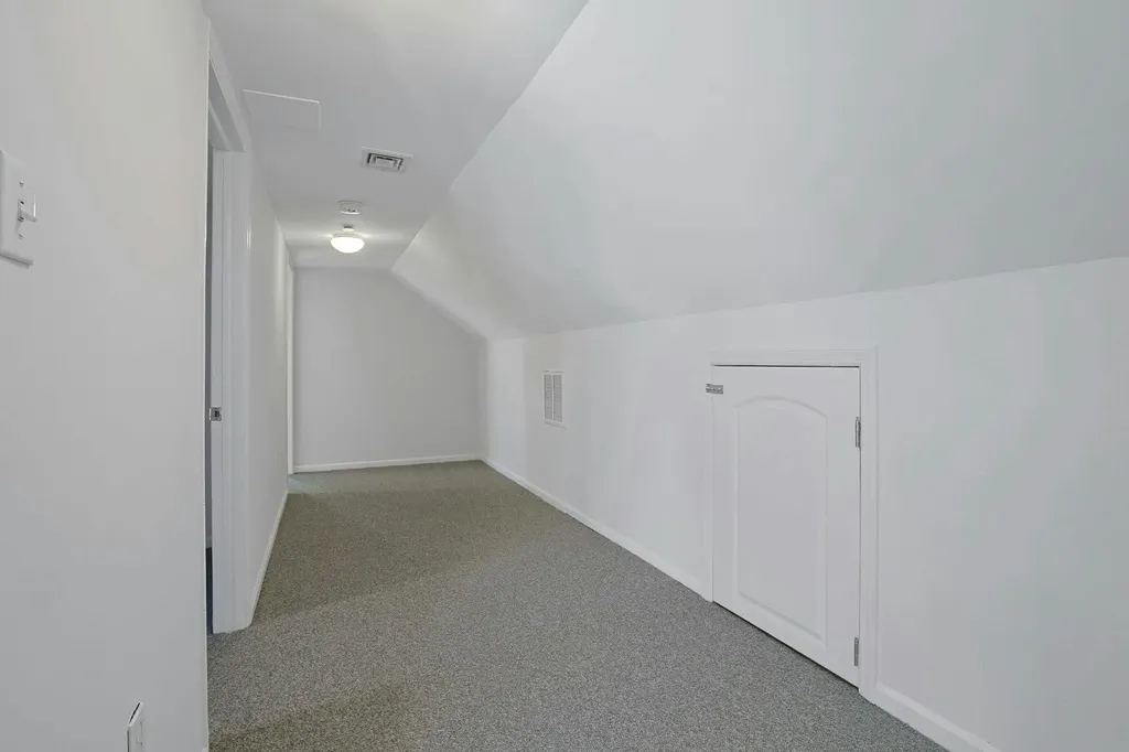 38 Weeks Place New Rochelle NY 10801