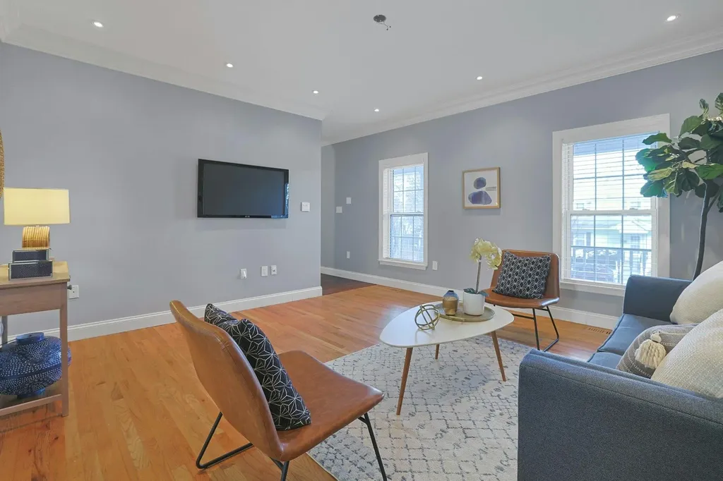 38 Weeks Place New Rochelle NY 10801