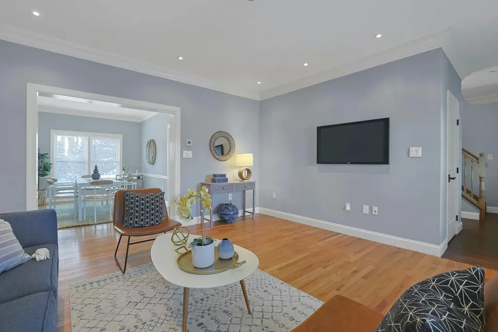 38 Weeks Place New Rochelle NY 10801