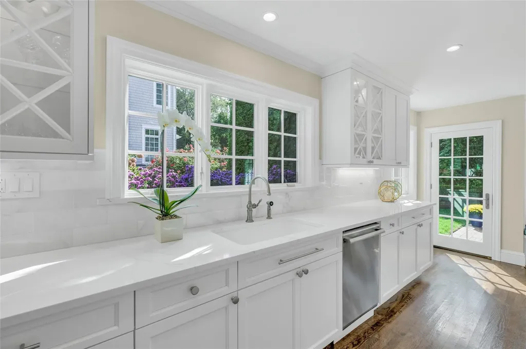 60 Longridge Road Manhasset NY 11030