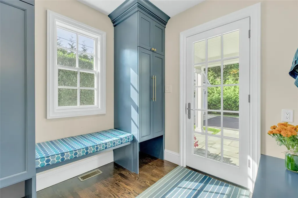 60 Longridge Road Manhasset NY 11030