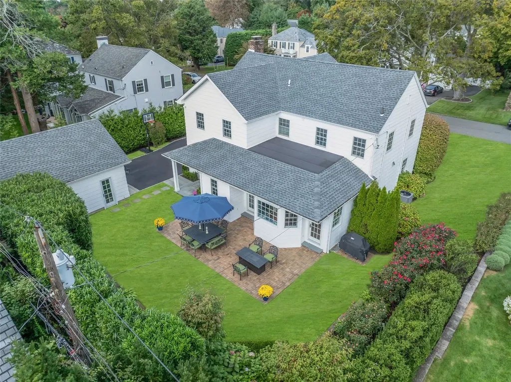 60 Longridge Road Manhasset NY 11030