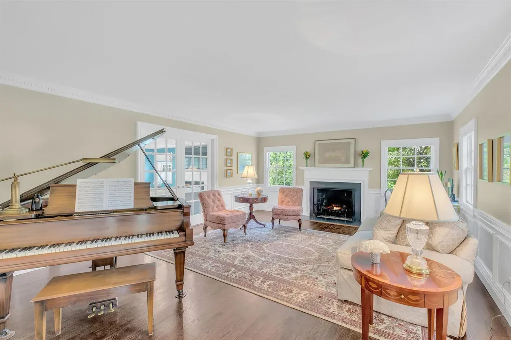 60 Longridge Road Manhasset NY 11030