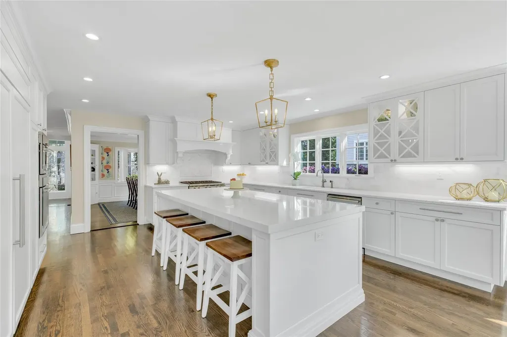 60 Longridge Road Manhasset NY 11030