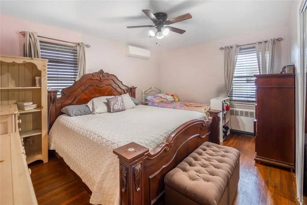 49 Perry Street Hempstead NY 11550