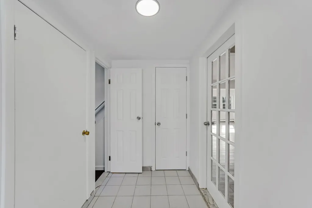 4 South Lane Levittown NY 11756
