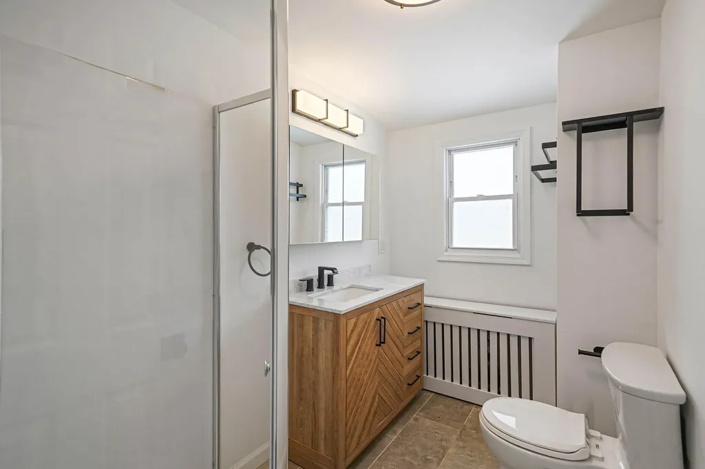 4 South Lane Levittown NY 11756