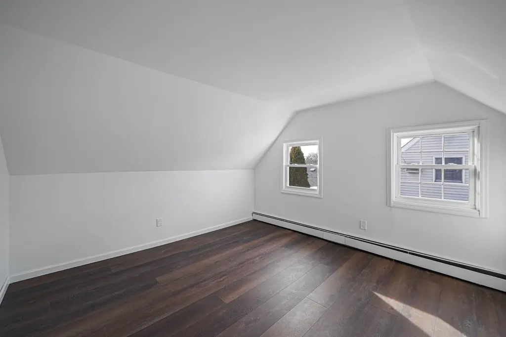 4 South Lane Levittown NY 11756