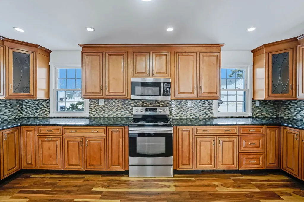 4 South Lane Levittown NY 11756
