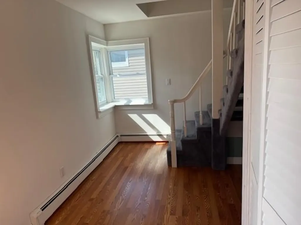 464 E Penn Street Long Beach NY 11561