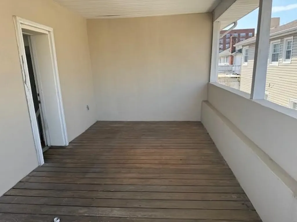 464 E Penn Street Long Beach NY 11561