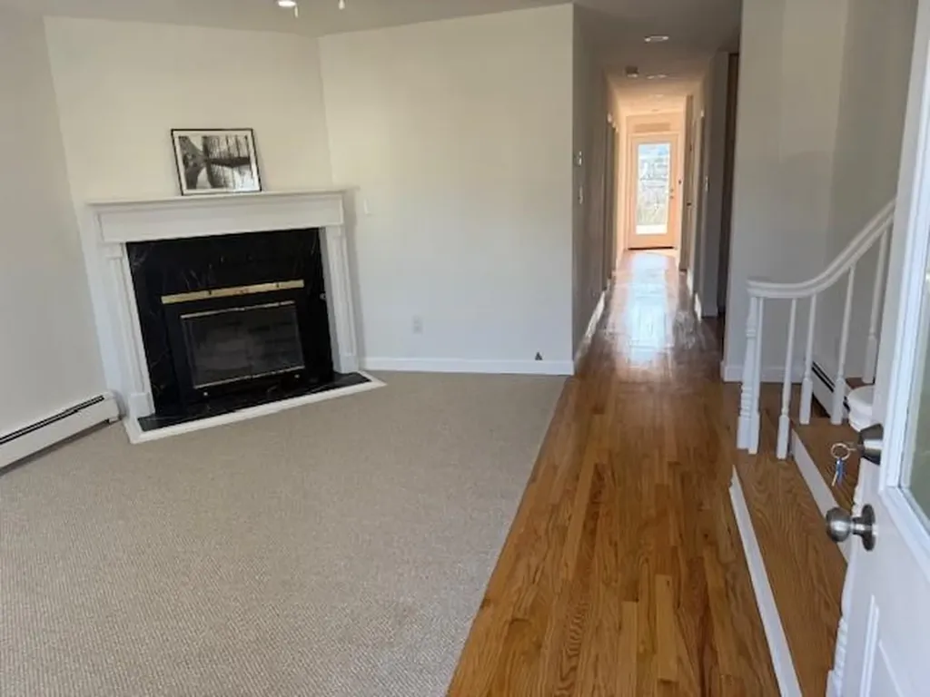 464 E Penn Street Long Beach NY 11561