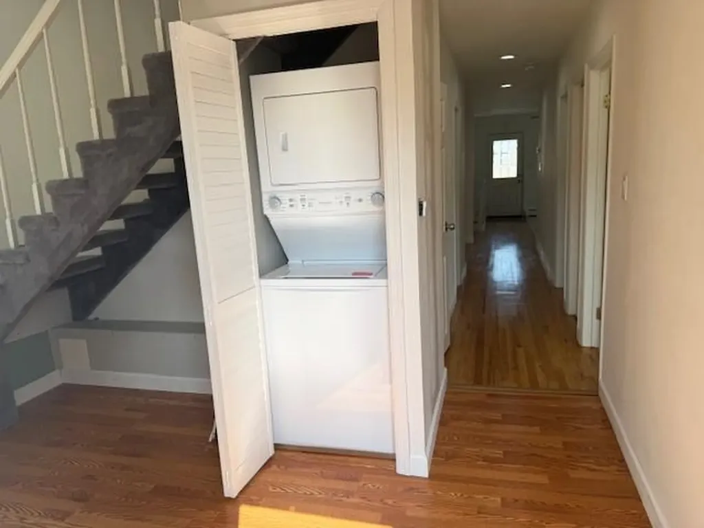 464 E Penn Street Long Beach NY 11561