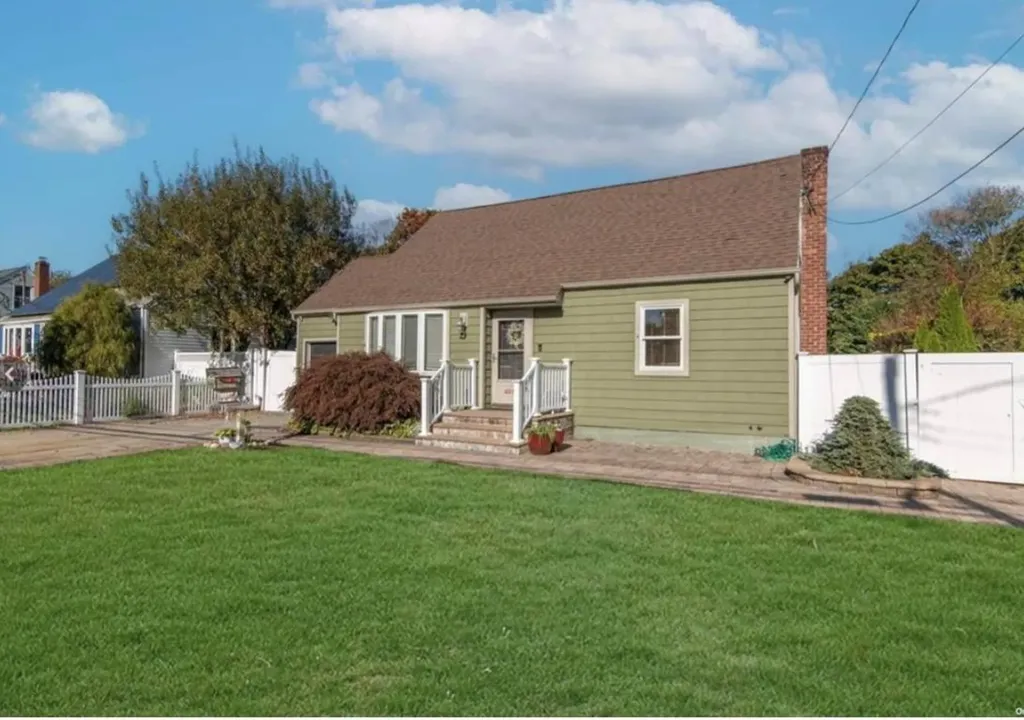 409 18th Street West Babylon NY 11704