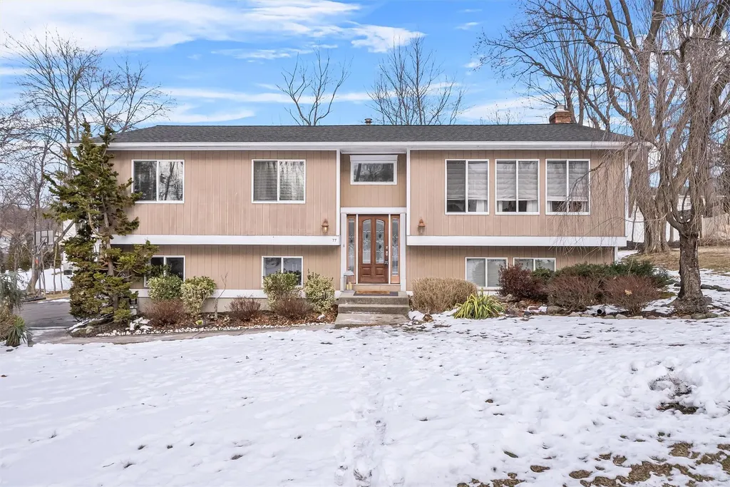 77 Dustman Lane Bardonia NY 10954