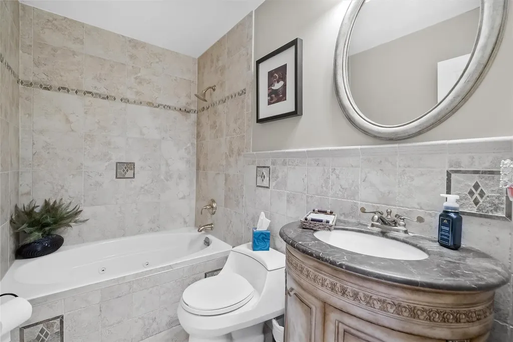 77 Dustman Lane Bardonia NY 10954