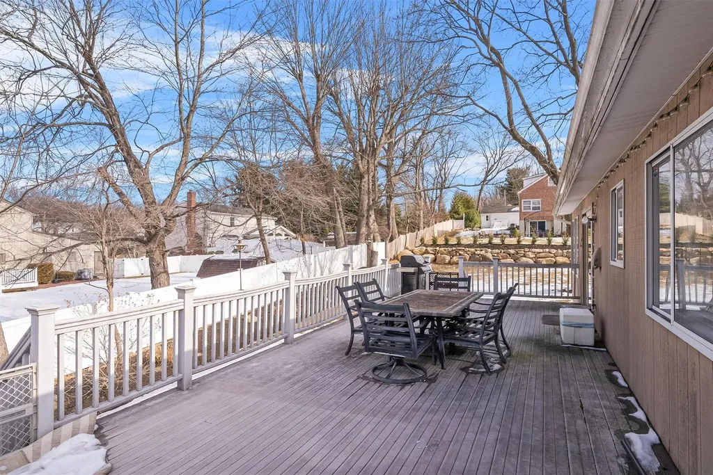 77 Dustman Lane Bardonia NY 10954