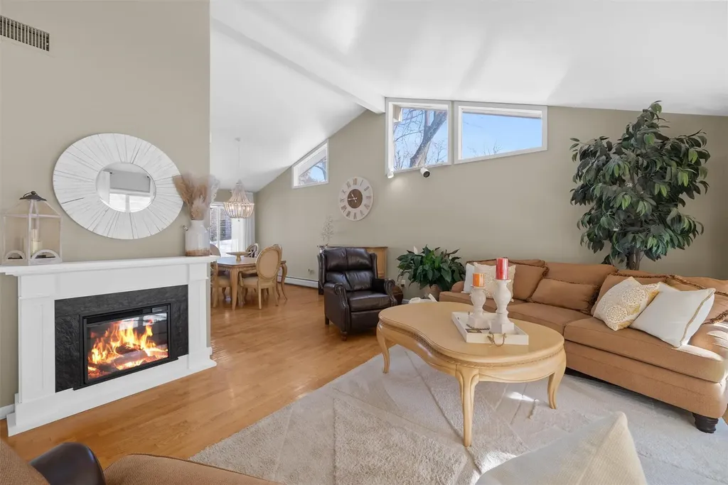 77 Dustman Lane Bardonia NY 10954