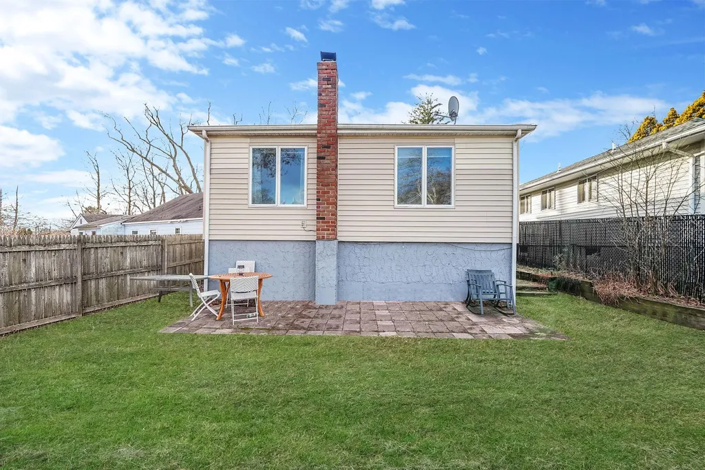 11 Comet Road Rocky Point NY 11778