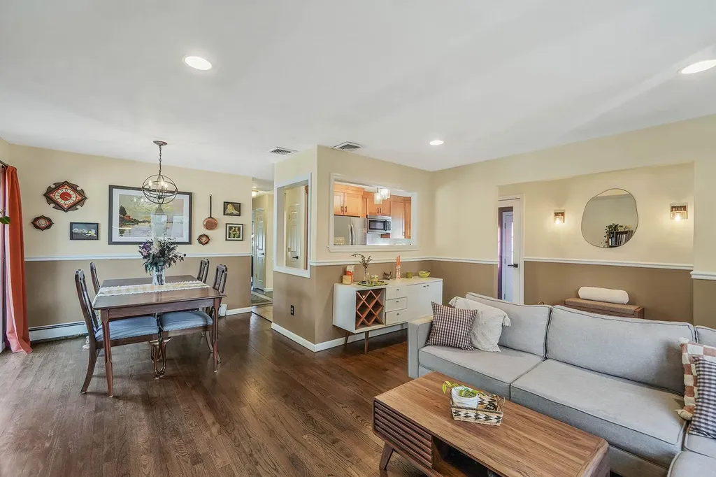 11 Comet Road Rocky Point NY 11778