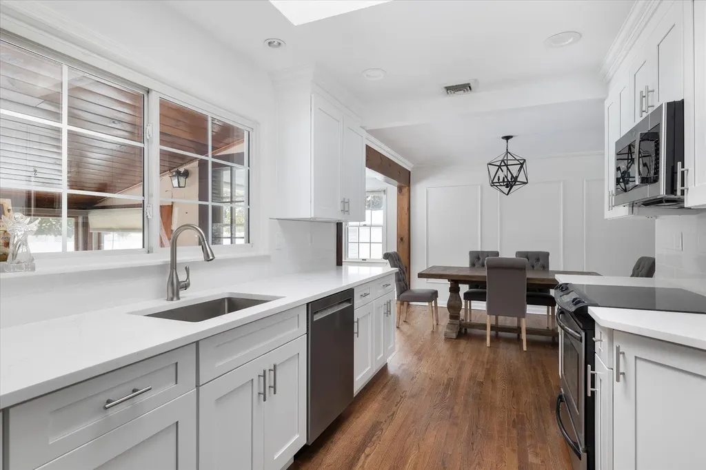 34 Mayfair Drive Huntington NY 11743