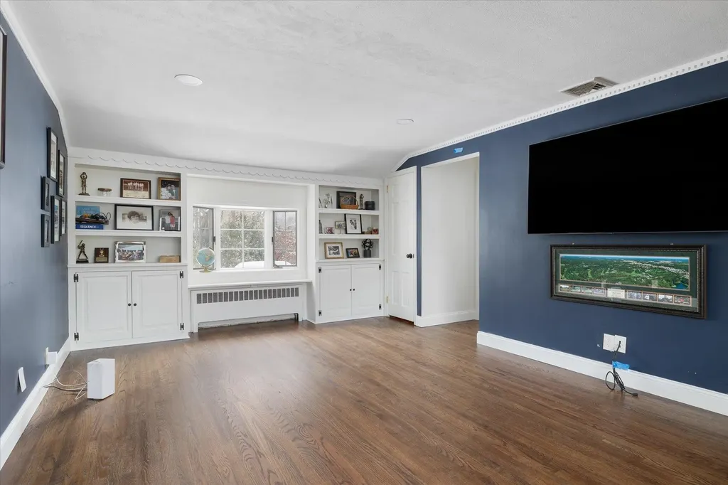34 Mayfair Drive Huntington NY 11743