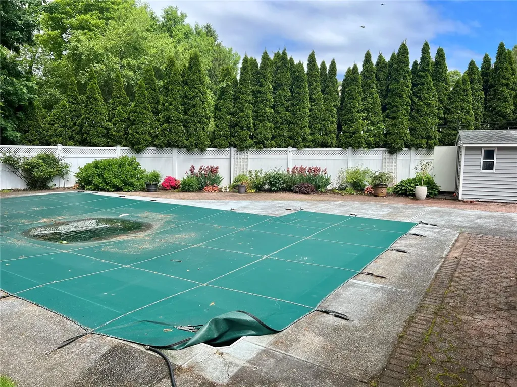 34 Mayfair Drive Huntington NY 11743