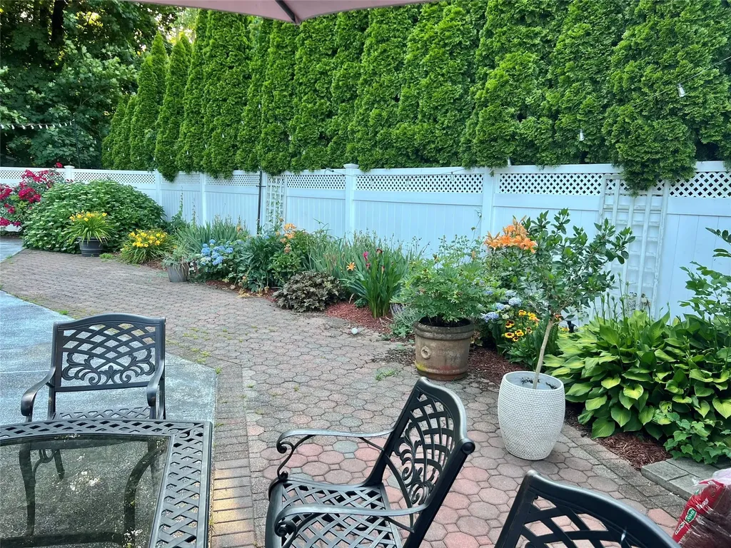 34 Mayfair Drive Huntington NY 11743