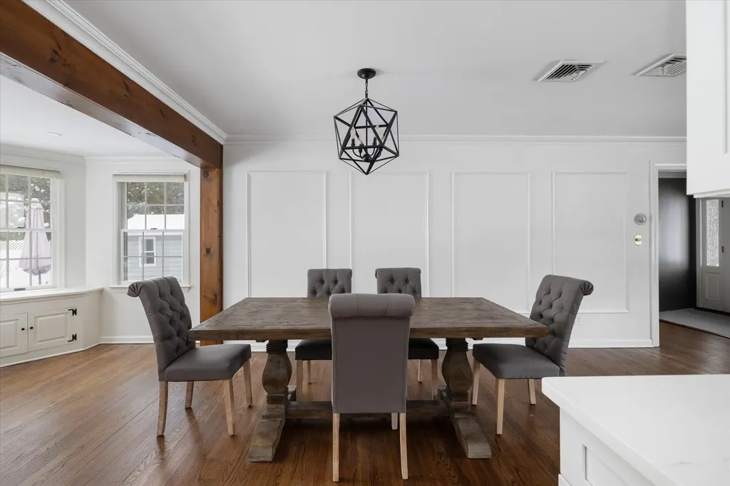34 Mayfair Drive Huntington NY 11743
