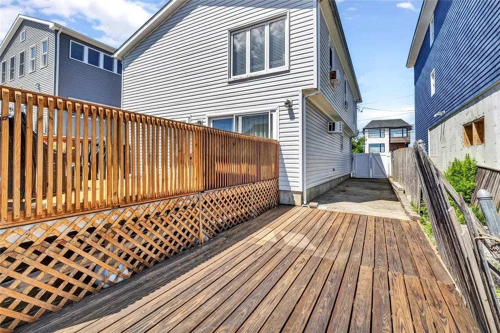109 S Bay Drive Babylon NY 11702