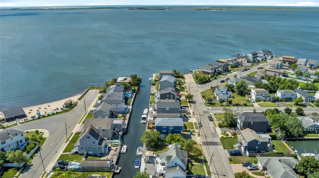 109 S Bay Drive Babylon NY 11702