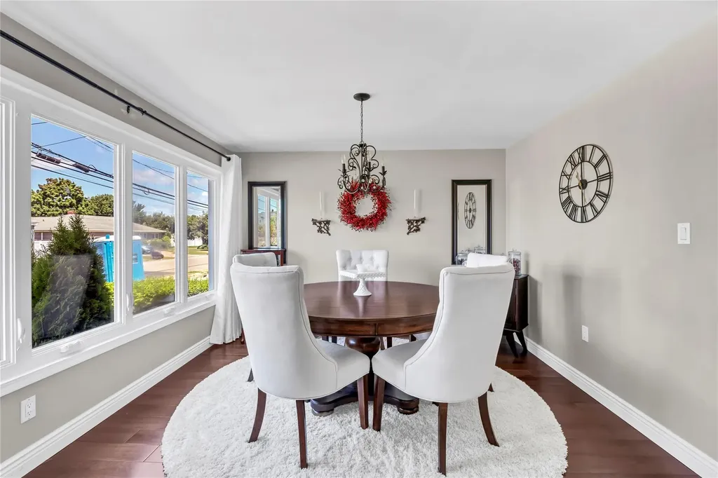 109 S Bay Drive Babylon NY 11702