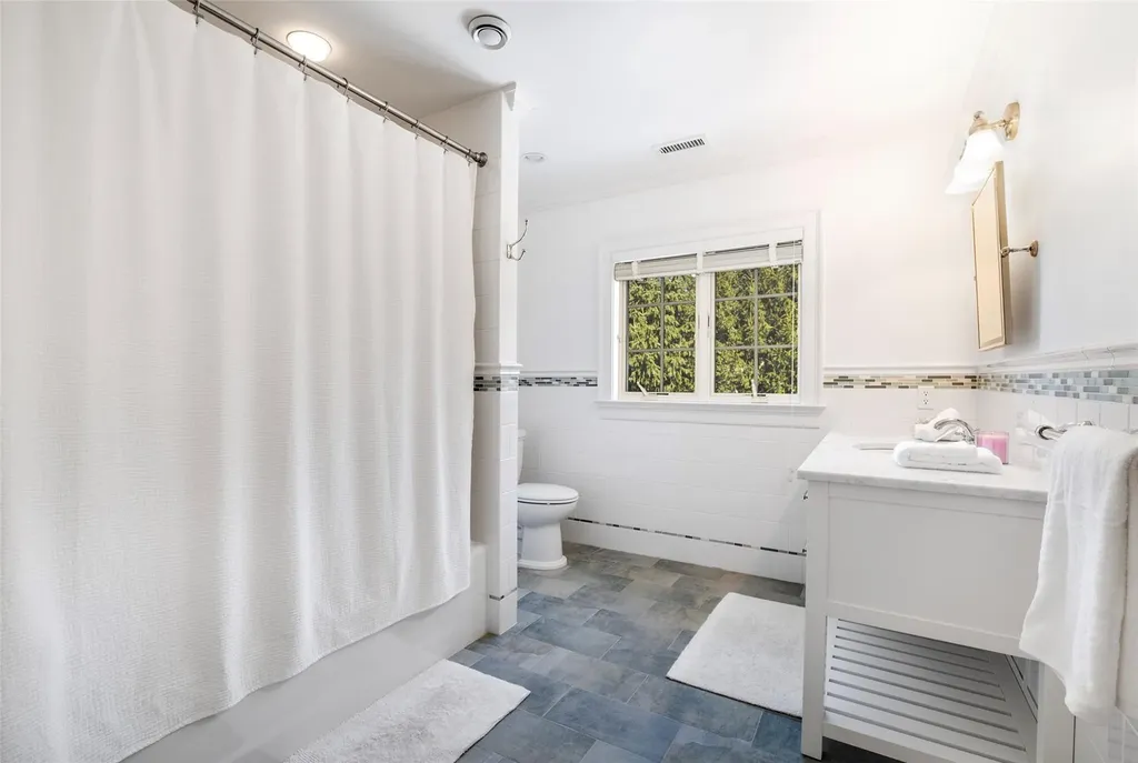 8 Harding Drive Rye NY 10580