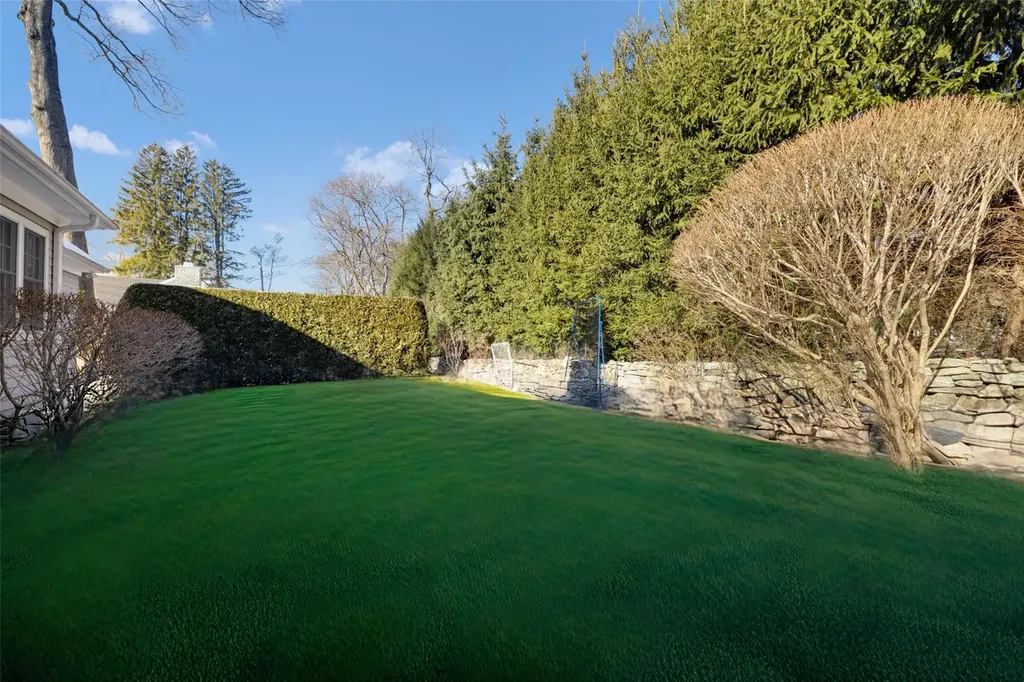 8 Harding Drive Rye NY 10580