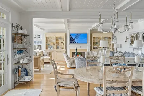 47 Dune Road East Quogue NY 11942