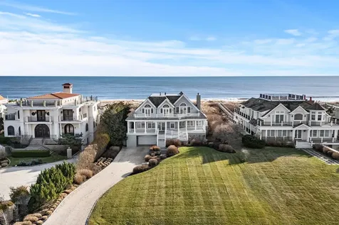 47 Dune Road East Quogue NY 11942