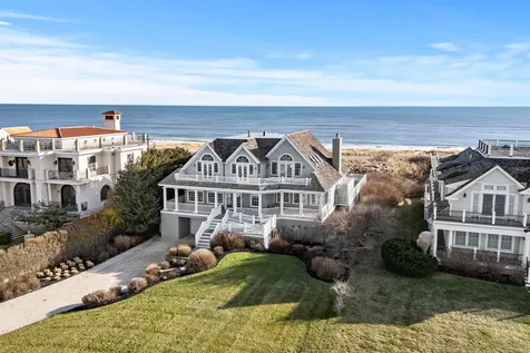 47 Dune Road East Quogue NY 11942