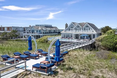 47 Dune Road East Quogue NY 11942