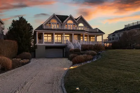 47 Dune Road East Quogue NY 11942